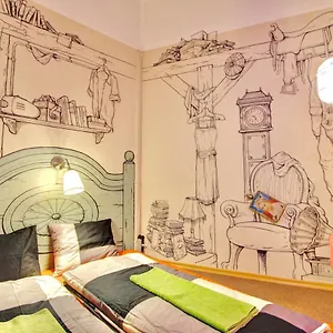 Vandrerhjem Lavender Circus Hostel, Doubles & Ensuites