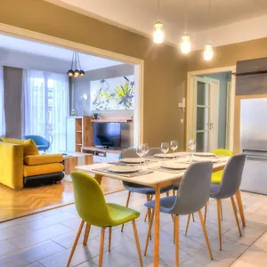 Central Downtown Apartament