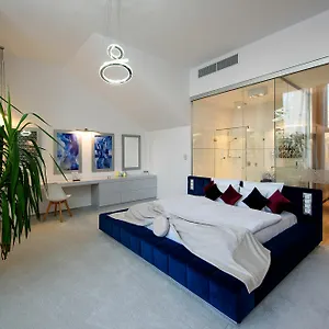Apartman Karoly Corner Residences