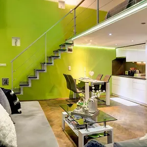 Feel Different Apartament