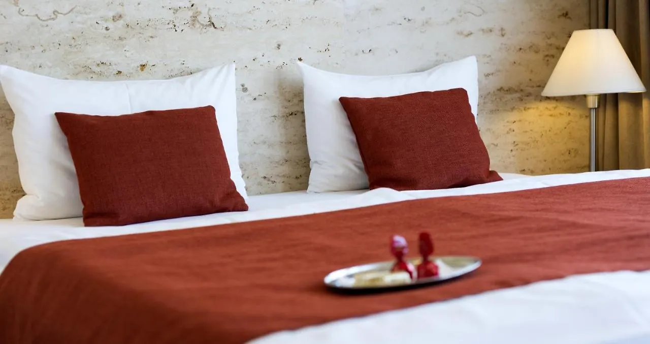 Hotel Castle Garden Budapest 4*,